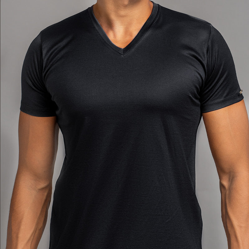 V-Neck T-Shirt -Black